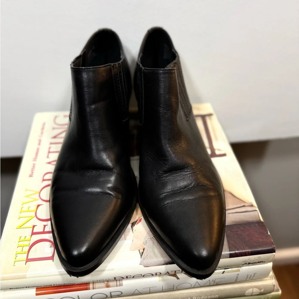 Steve Madden Size 8.5 Black Ankle Booties - Picture 5 of 14